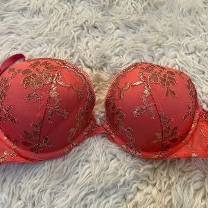 Victoria’s Secret bra